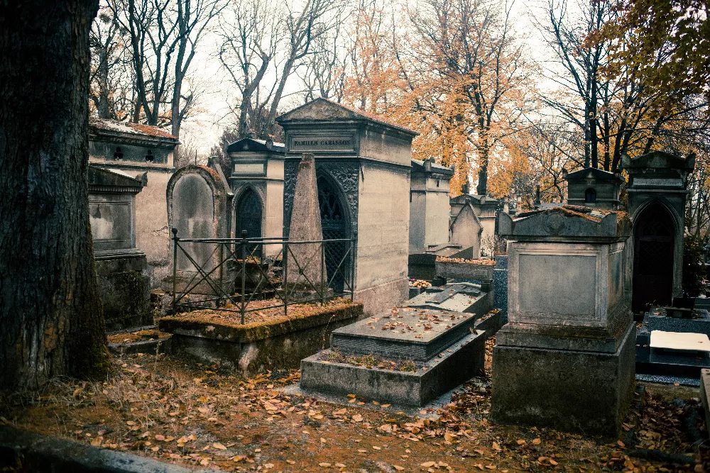 There's a spooky scavenger hunt happening at Orlando's Greenwood Cemetery