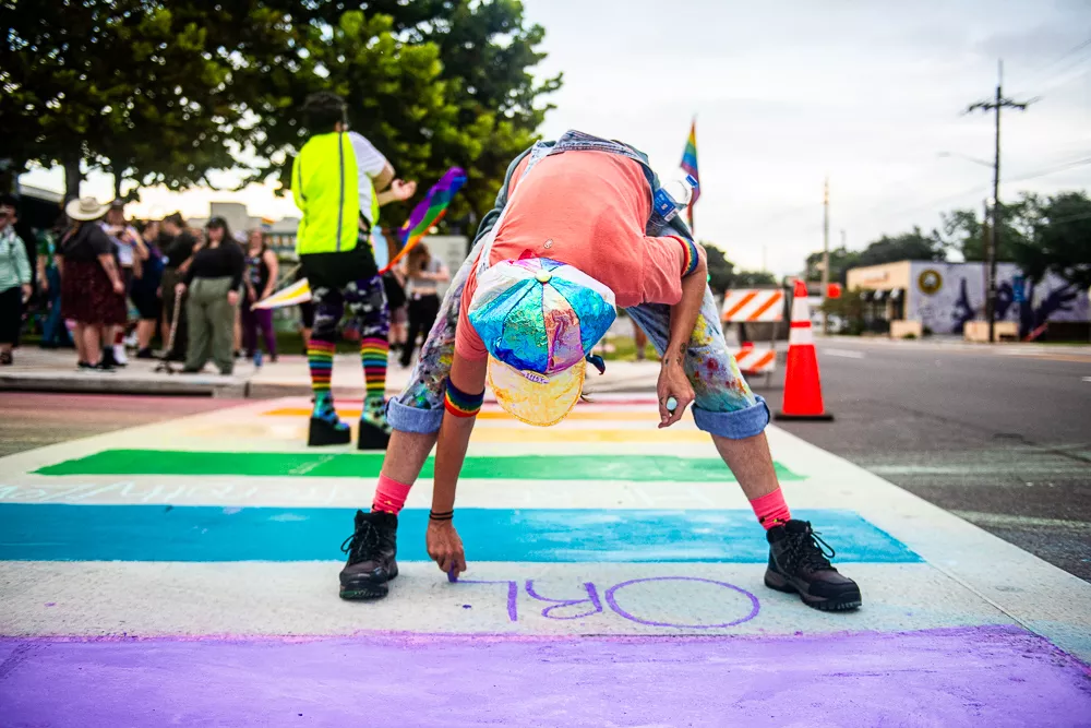 Why did the Florida DOT remove a rainbow crosswalk outside Pulse