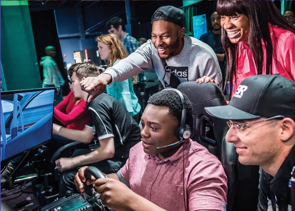 Chemistry and ‘chemistry’ collide at a Valentine’s Day Science Night Live