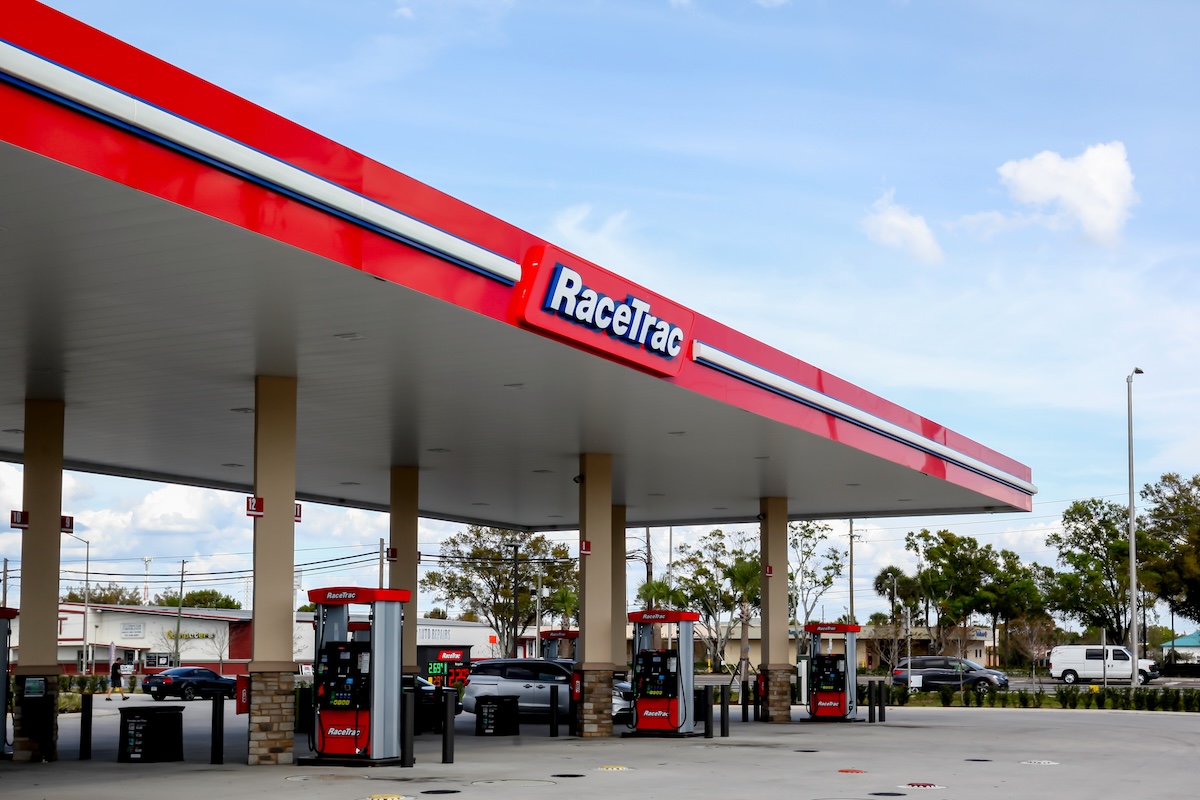 Florida gas prices climb past $4 per gallon overnight
